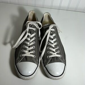 Grey chuck Taylors men’s size 10